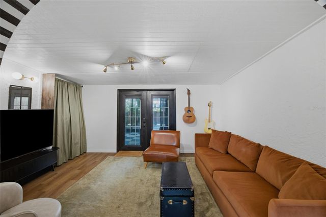 14713 LAKE FOREST DRIVE, Lutz, FL 33559