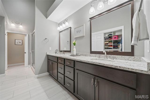 7326 Westover Colonial Lane, Shrewsbury, MO 63119