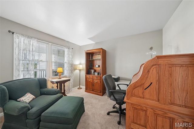 7326 Westover Colonial Lane, Shrewsbury, MO 63119