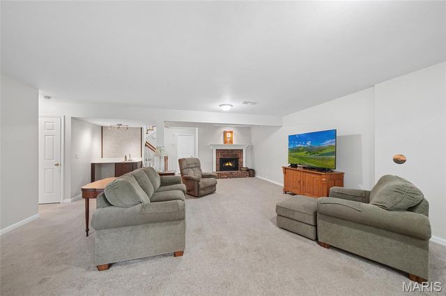 7326 Westover Colonial Lane, Shrewsbury, MO 63119