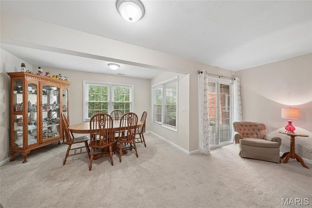 7326 Westover Colonial Lane, Shrewsbury, MO 63119