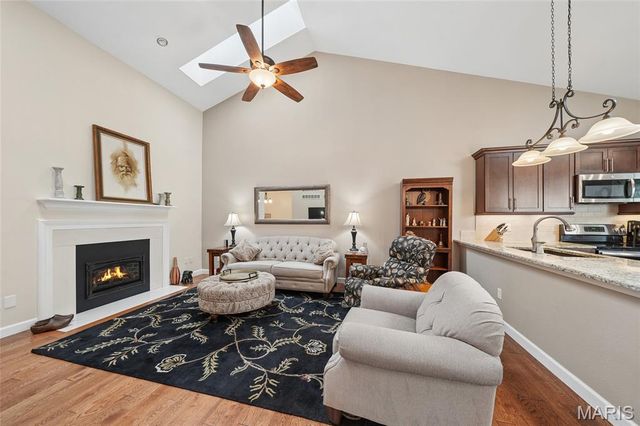 7326 Westover Colonial Lane, Shrewsbury, MO 63119