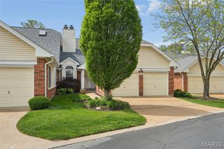 7326 Westover Colonial Lane, Shrewsbury, MO 63119