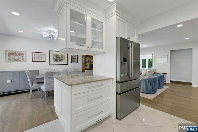 19 Thames Boulevard, Bergenfield, NJ 07621