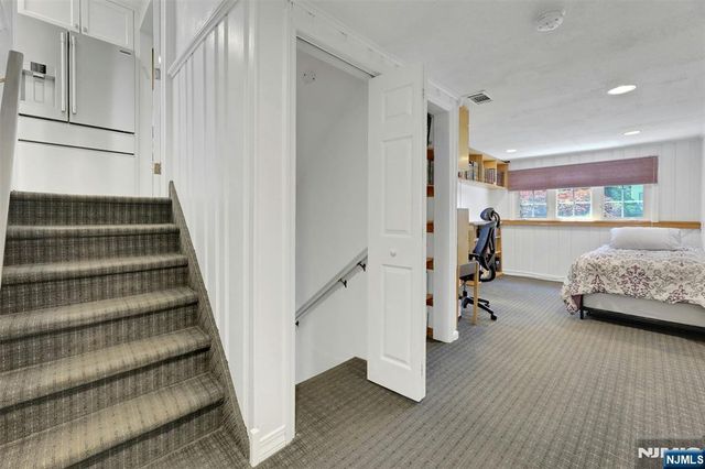 19 Thames Boulevard, Bergenfield, NJ 07621