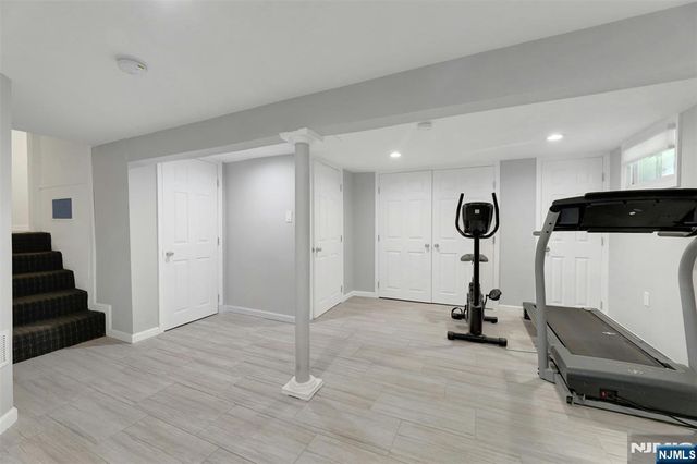 19 Thames Boulevard, Bergenfield, NJ 07621
