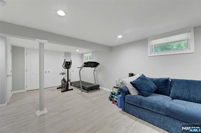 19 Thames Boulevard, Bergenfield, NJ 07621