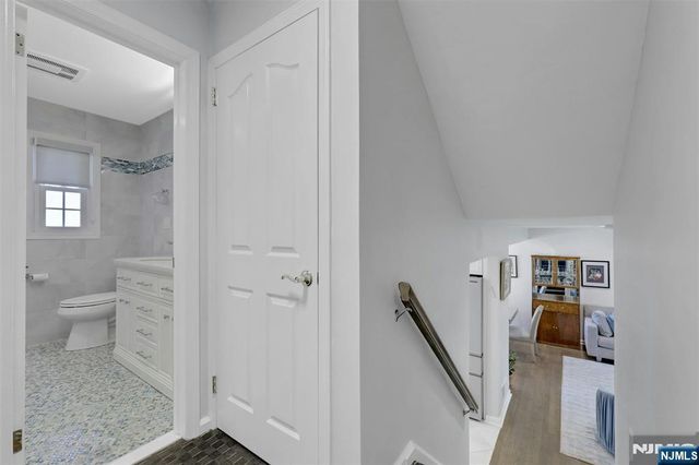 19 Thames Boulevard, Bergenfield, NJ 07621