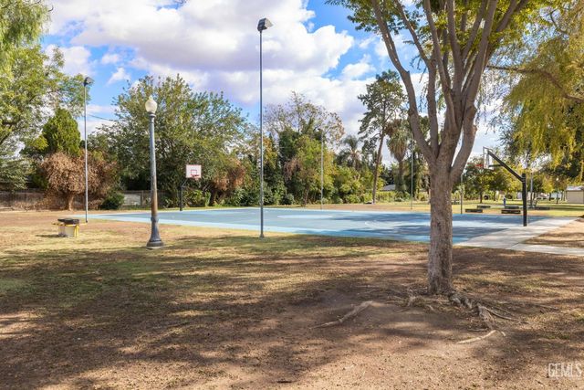 1930 Dracena Street, Bakersfield, CA 93304