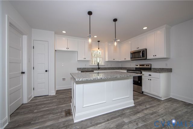 704 Columbia Rd, Columbia, VA 23038