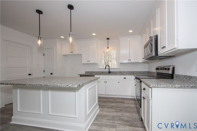 704 Columbia Rd, Columbia, VA 23038