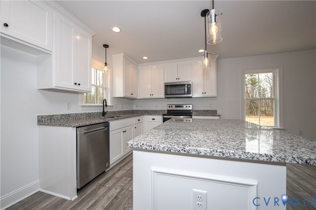 704 Columbia Rd, Columbia, VA 23038