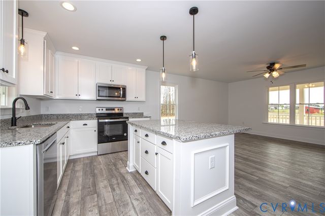 704 Columbia Rd, Columbia, VA 23038