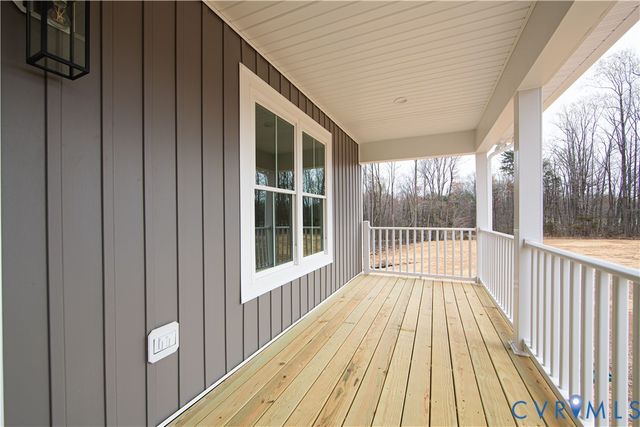 704 Columbia Rd, Columbia, VA 23038