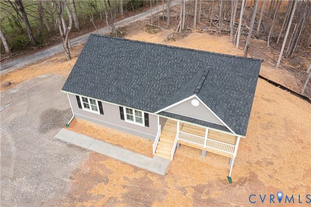 704 Columbia Rd, Columbia, VA 23038