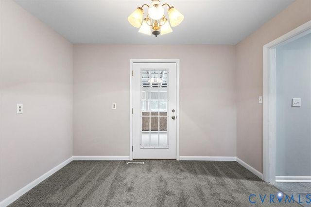 427 Deerfield Dr, Petersburg, VA 23805