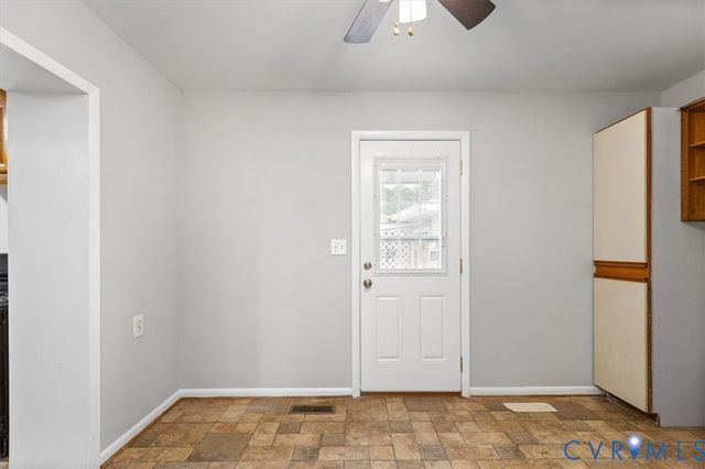 427 Deerfield Dr, Petersburg, VA 23805