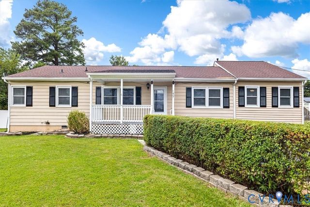 427 Deerfield Dr, Petersburg, VA 23805