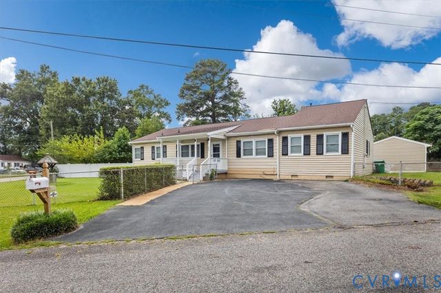 427 Deerfield Dr, Petersburg, VA 23805