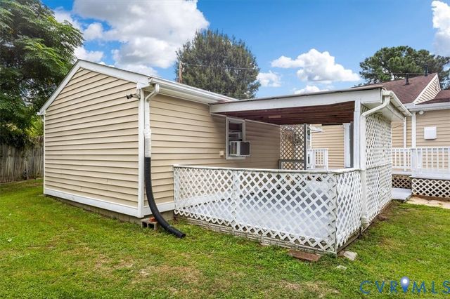 427 Deerfield Dr, Petersburg, VA 23805