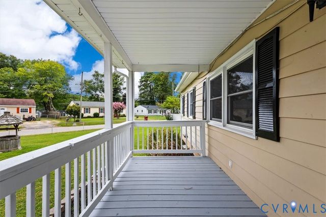427 Deerfield Dr, Petersburg, VA 23805
