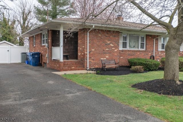 1033 Grove A-B, North Brunswick Twp., NJ 08902