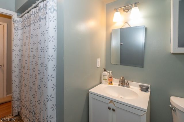 1033 Grove A-B, North Brunswick Twp., NJ 08902
