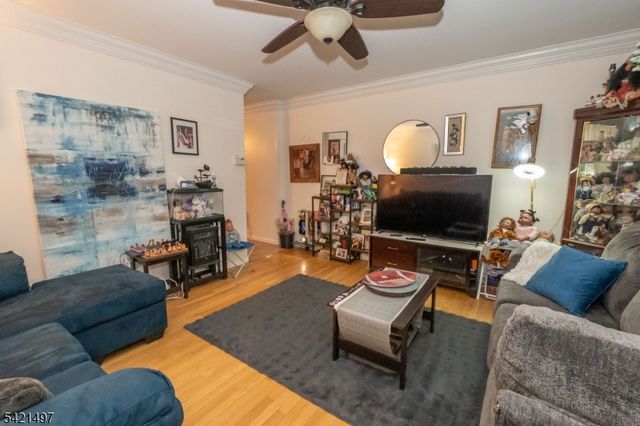 1033 Grove A-B, North Brunswick Twp., NJ 08902