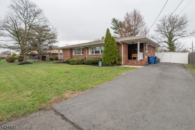 1033 Grove A-B, North Brunswick Twp., NJ 08902