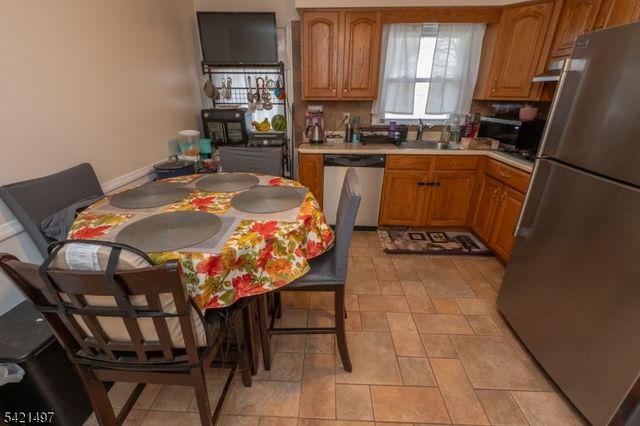 1033 Grove A-B, North Brunswick Twp., NJ 08902