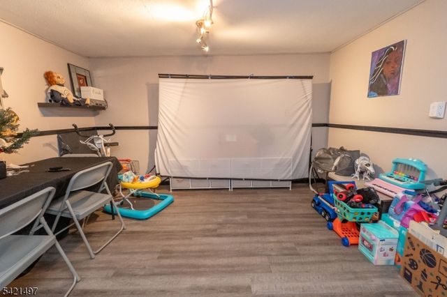 1033 Grove A-B, North Brunswick Twp., NJ 08902