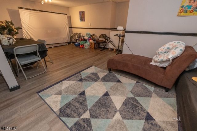 1033 Grove A-B, North Brunswick Twp., NJ 08902