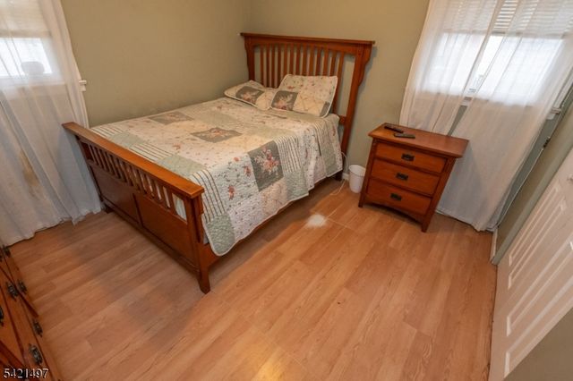 1033 Grove A-B, North Brunswick Twp., NJ 08902