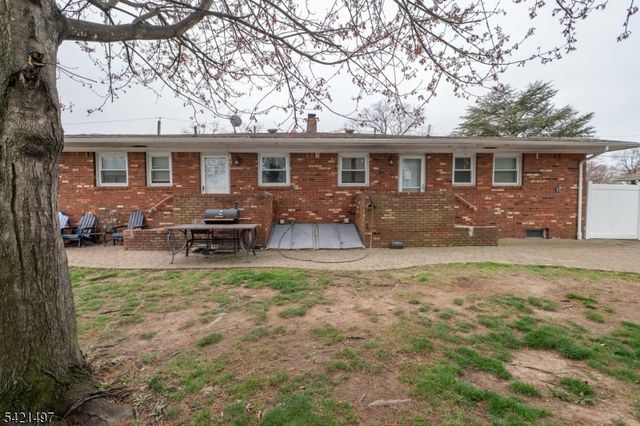 1033 Grove A-B, North Brunswick Twp., NJ 08902