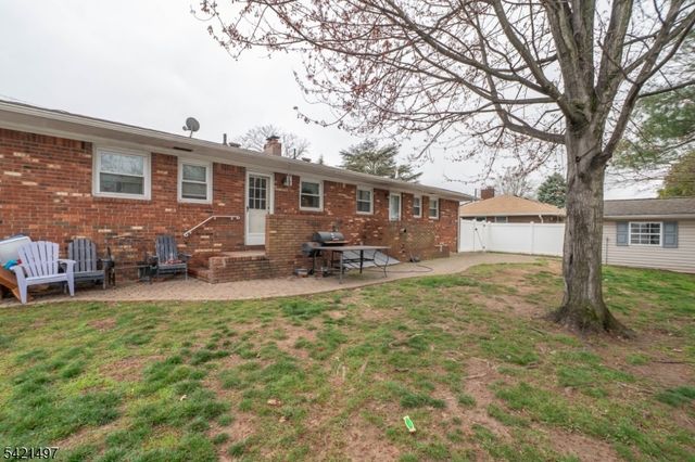 1033 Grove A-B, North Brunswick Twp., NJ 08902