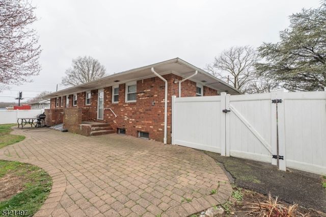 1033 Grove A-B, North Brunswick Twp., NJ 08902