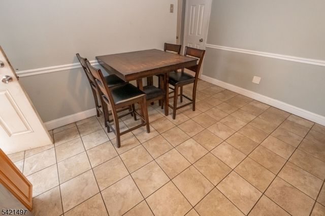 1033 Grove A-B, North Brunswick Twp., NJ 08902