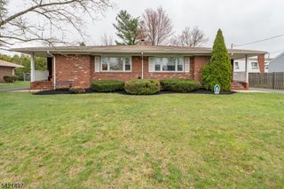 1033 Grove A-B, North Brunswick Twp., NJ 08902