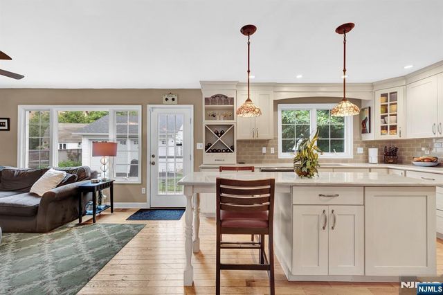 98 Maple Street, Rutherford, NJ 07070