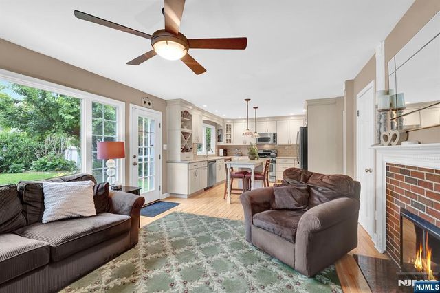 98 Maple Street, Rutherford, NJ 07070