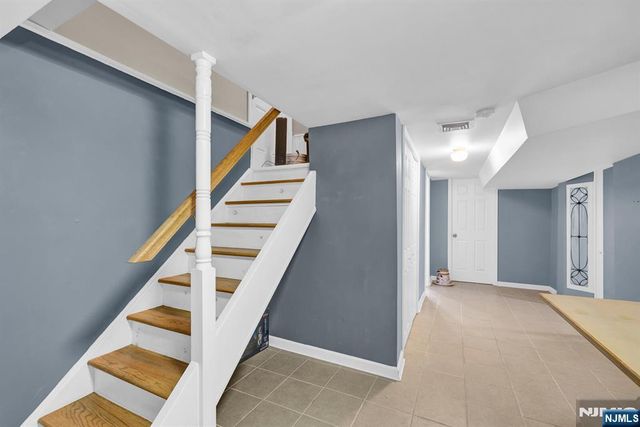 98 Maple Street, Rutherford, NJ 07070