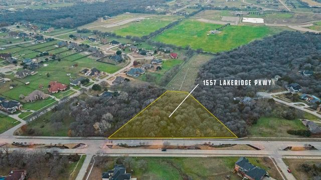 1557 Lake Ridge Parkway, Cedar Hill, TX 75104