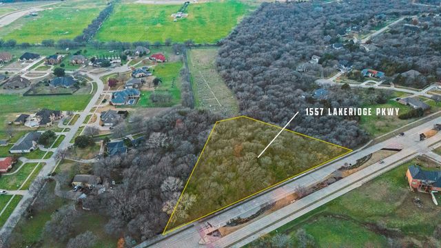 1557 Lake Ridge Parkway, Cedar Hill, TX 75104