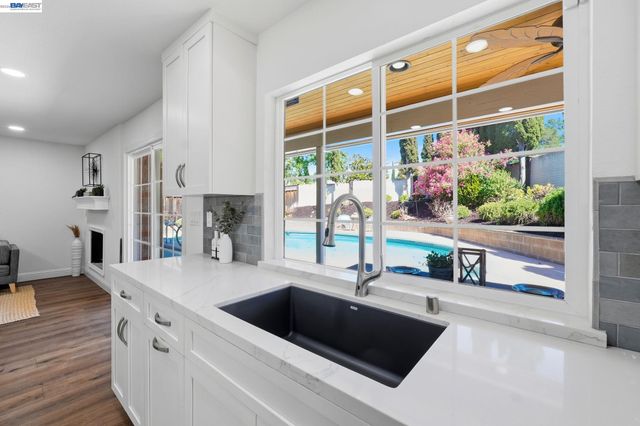 4346 Fallbrook Rd, Concord, CA 94521