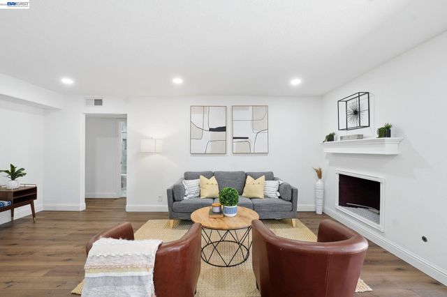 4346 Fallbrook Rd, Concord, CA 94521