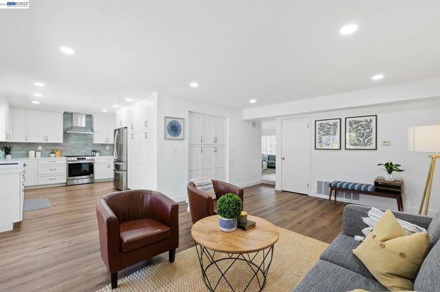 4346 Fallbrook Rd, Concord, CA 94521