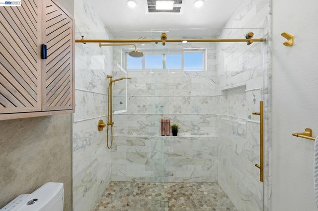 4346 Fallbrook Rd, Concord, CA 94521