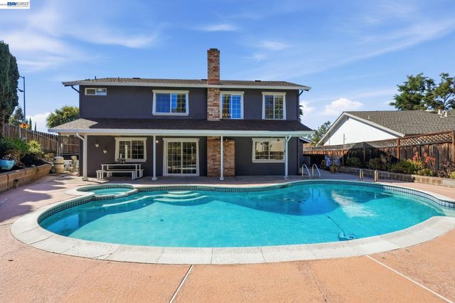4346 Fallbrook Rd, Concord, CA 94521