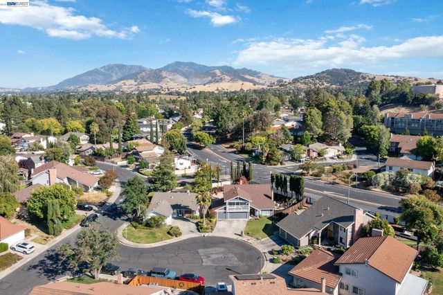 4346 Fallbrook Rd, Concord, CA 94521
