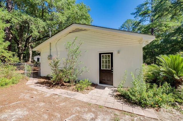 608 Early Street, Springfield, GA 31329